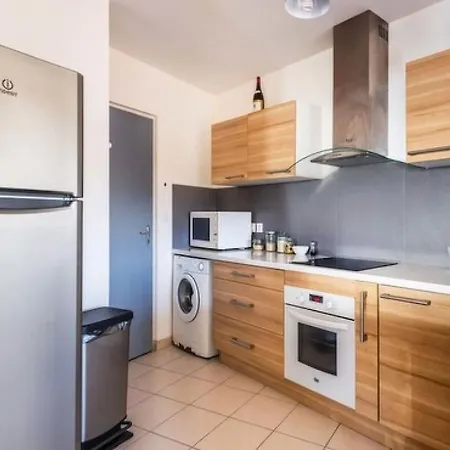 Hébergement de vacances Charmante Maison Avec Terrasse
