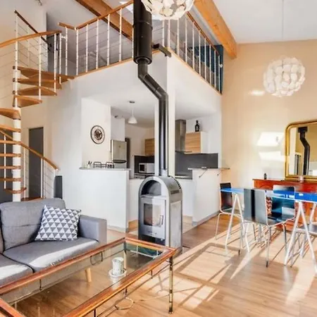 Charmante Maison Avec Terrasse Hébergement de vacances