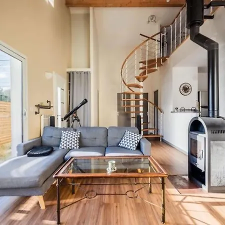 Charmante Maison Avec Terrasse Hébergement de vacances *