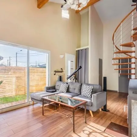 Charmante Maison Avec Terrasse Hébergement de vacances Eysines